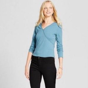 Women's Knit V-Neck Long Sleeve T-Shirt